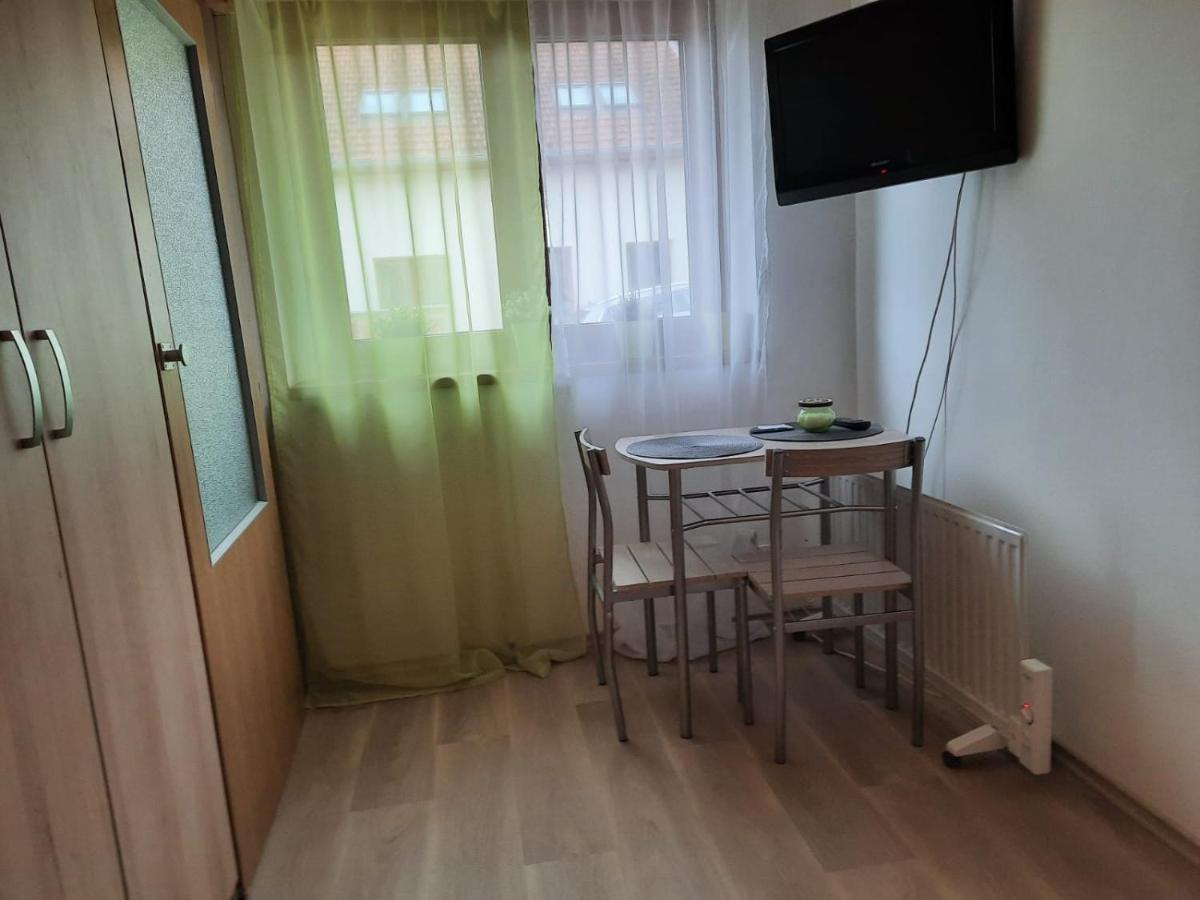 Utulne Studio U Marianskeho Udoli V Brne - Lisni Brno Luaran gambar